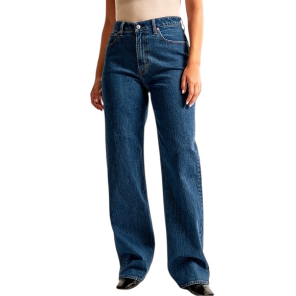 Abercrombie & Fitch Denim - Abercrombie & Fitch High Rise Loose Jean size 27 / 4 in Medium Vintage Wash